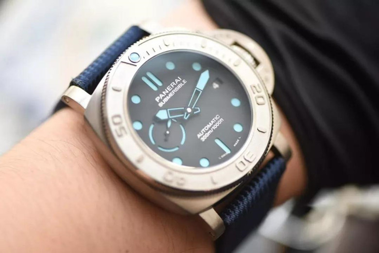 Rose Gold Panerai Replica Watches Hots Sale